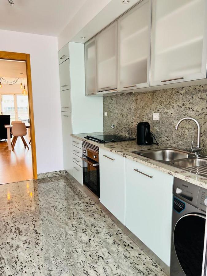 Lucky Star Marina Apartment, With Pool Лагос Екстериор снимка