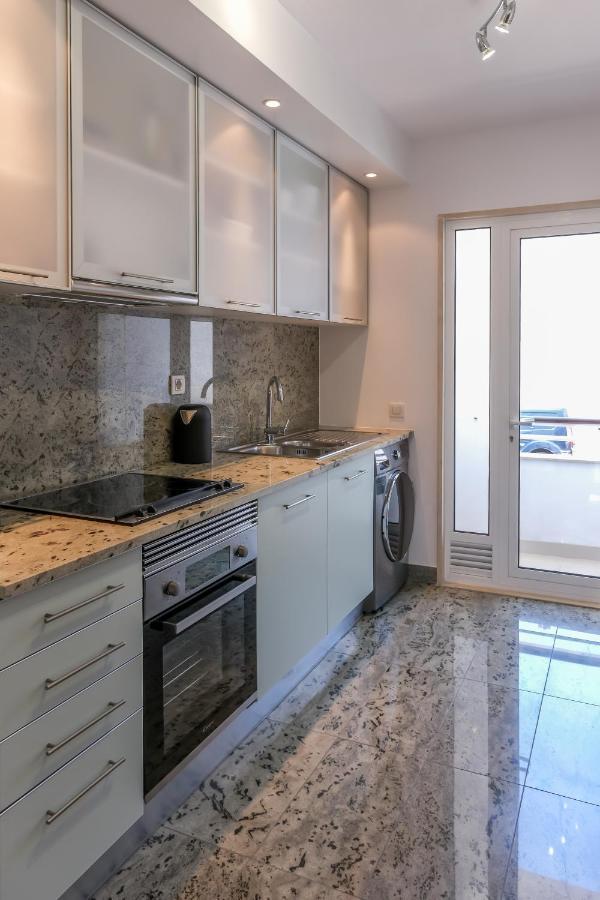 Lucky Star Marina Apartment, With Pool Лагос Екстериор снимка