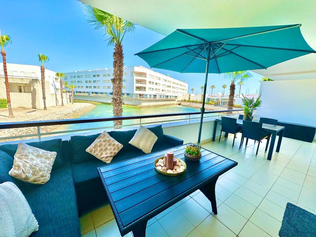 Lucky Star Marina Apartment, With Pool Лагос Екстериор снимка