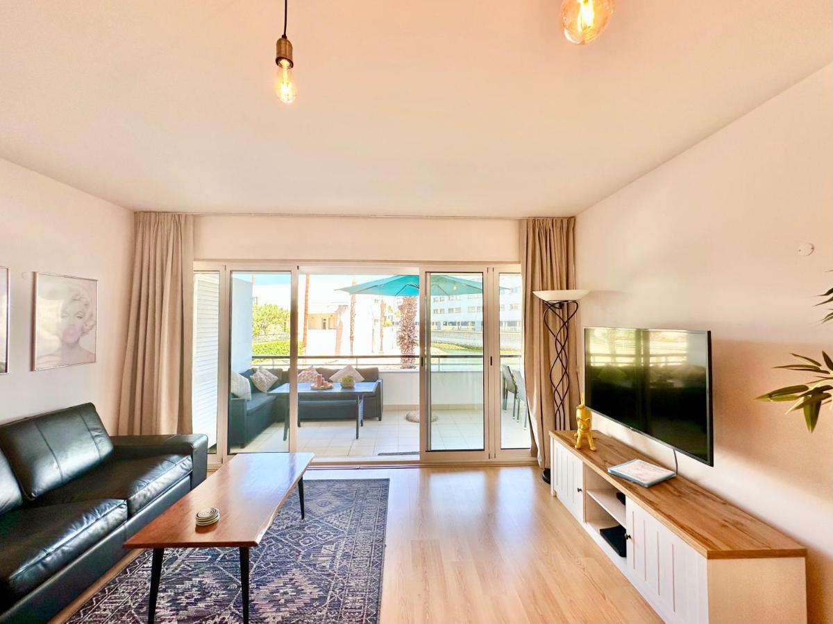 Lucky Star Marina Apartment, With Pool Лагос Екстериор снимка