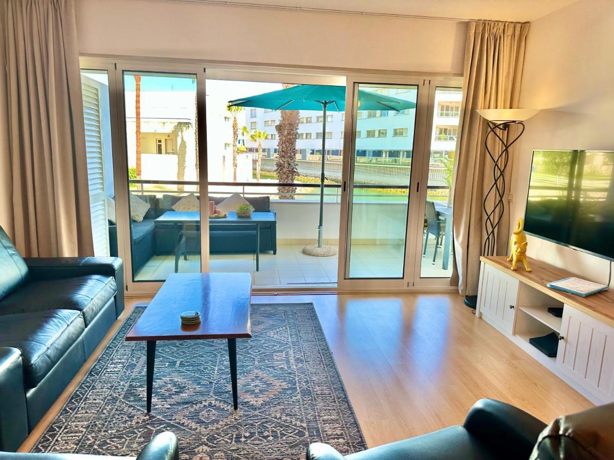 Lucky Star Marina Apartment, With Pool Лагос Екстериор снимка