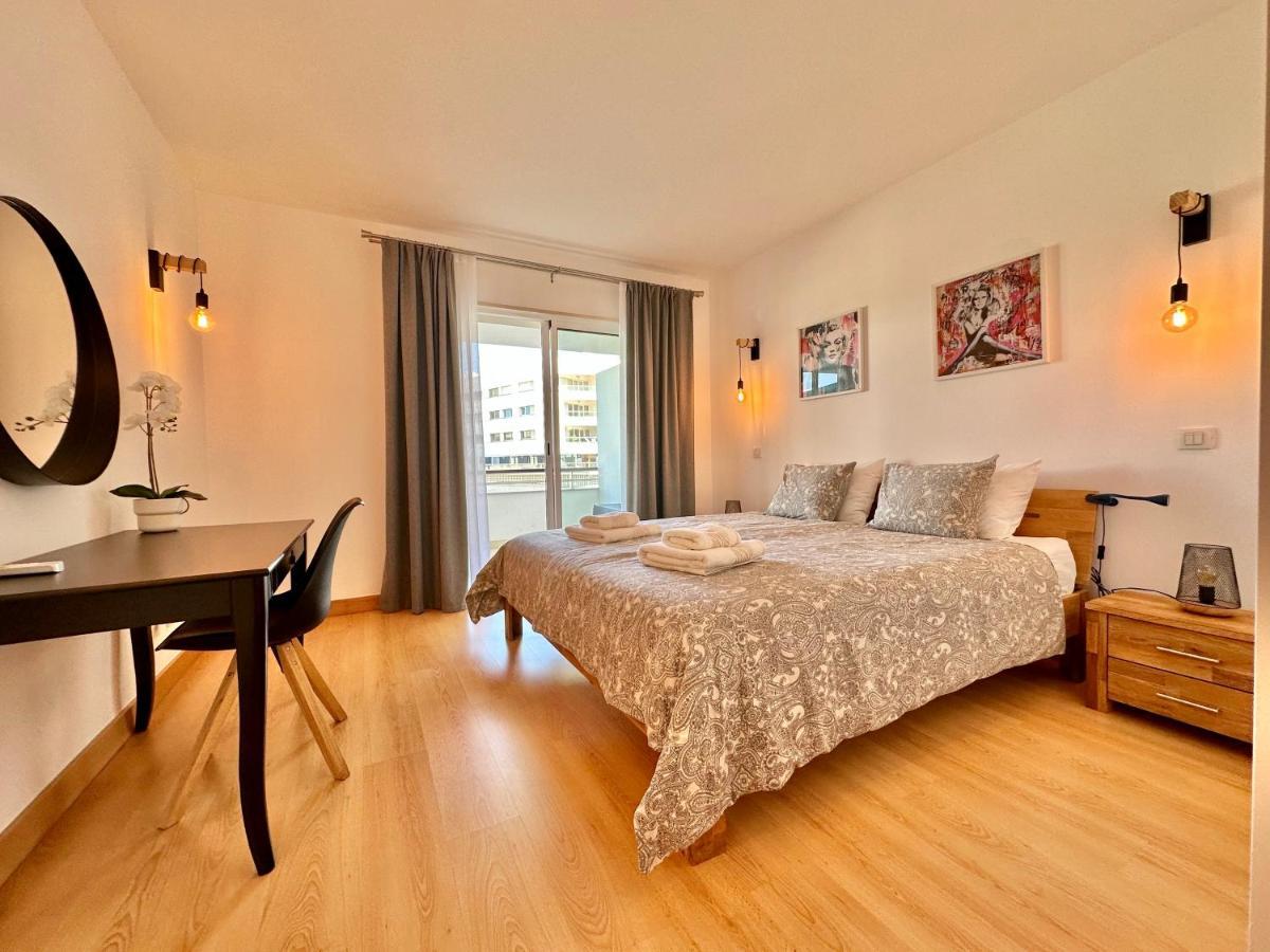 Lucky Star Marina Apartment, With Pool Лагос Екстериор снимка
